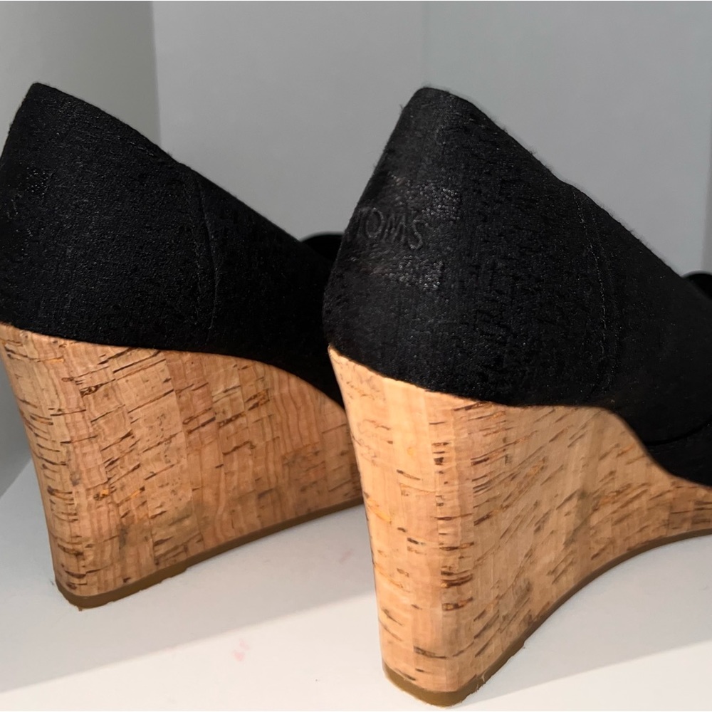 Perfect Condition Only Worn Once Or Twice - image 3